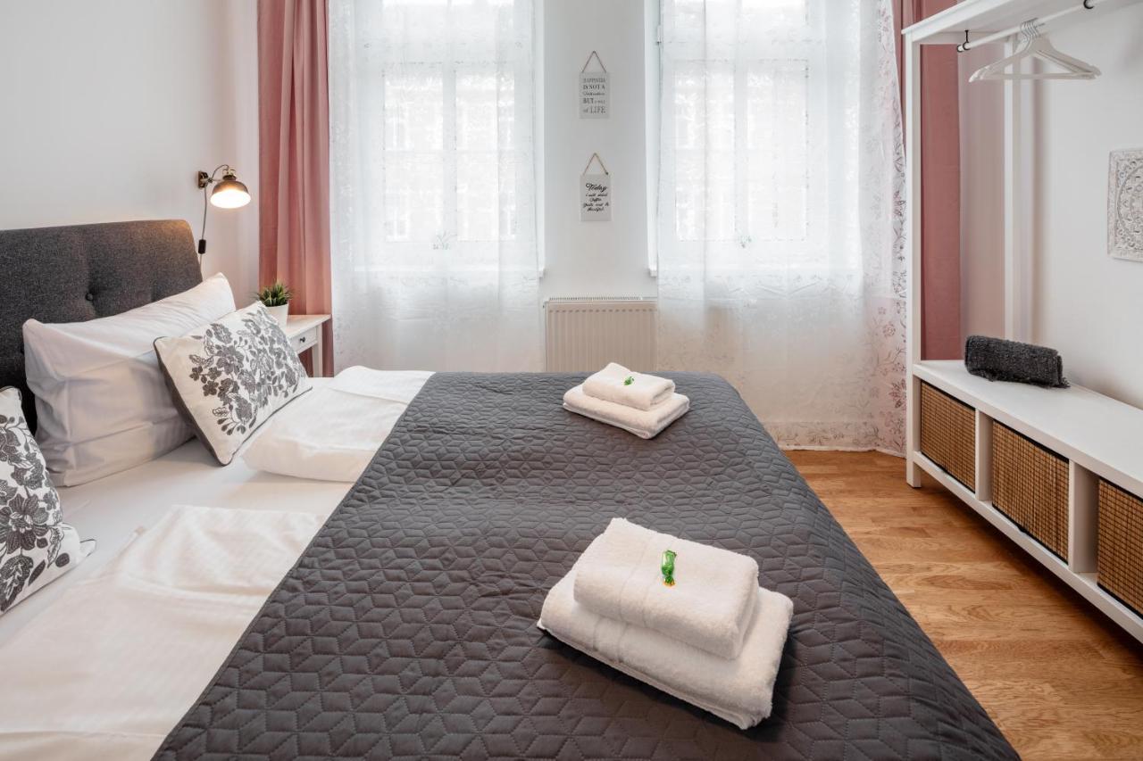 Goethe Palais Suite Charlotte 4P L Lift I Parkplatzi Zentrum I Helios Aue  Εξωτερικό φωτογραφία